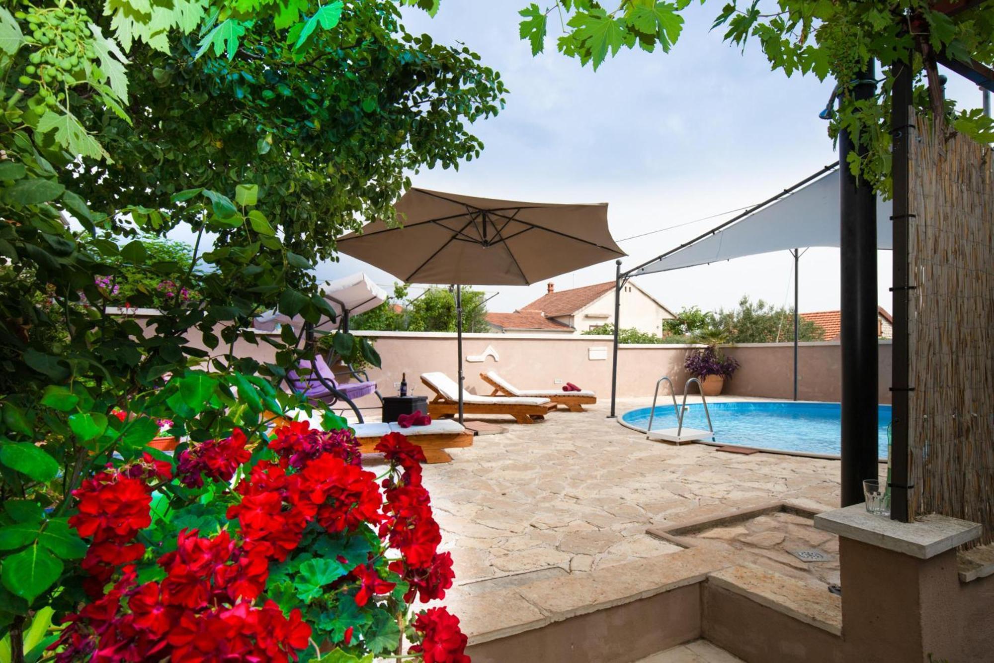 Pool Apartment Bakija 2 - Happy Rentals Pakostane Exterior photo